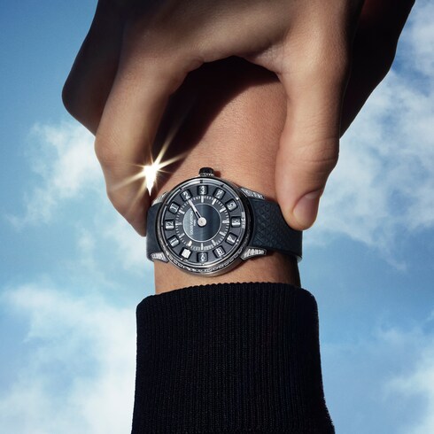 Tambour Taiko Spin Time, Automatic, 39.5mm, White gold in Watches's All Watches } collections by Louis Vuitton